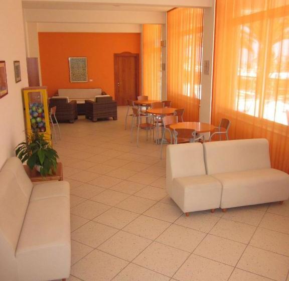 호텔 Tourist Residence