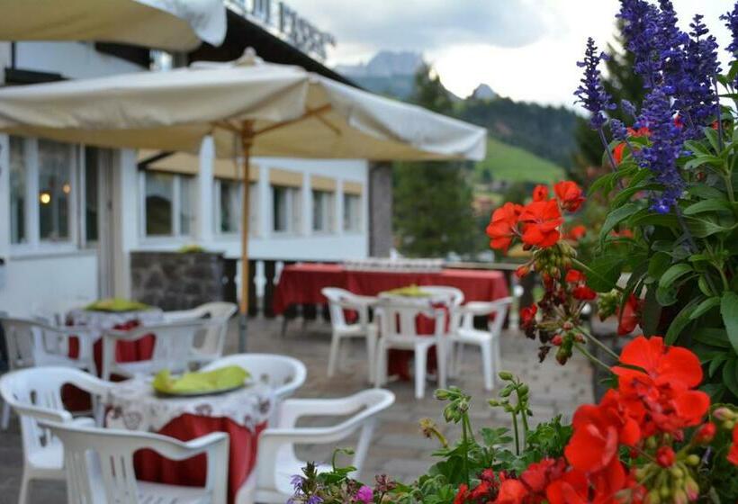 בית מלון כפרי Val Di Fassa