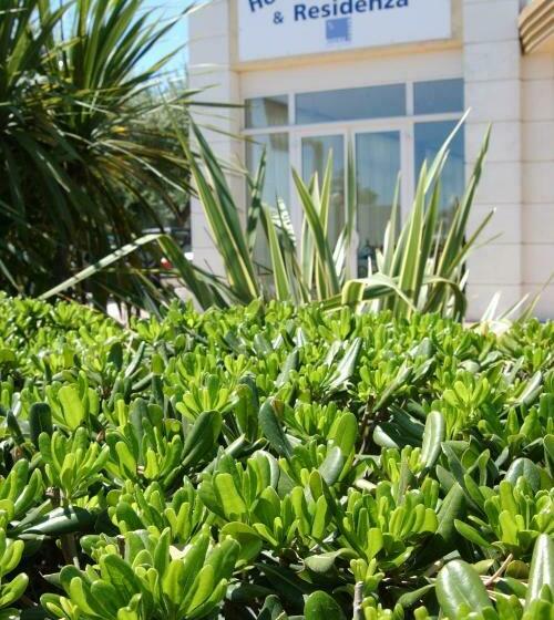 Отель Valverde & Residenza