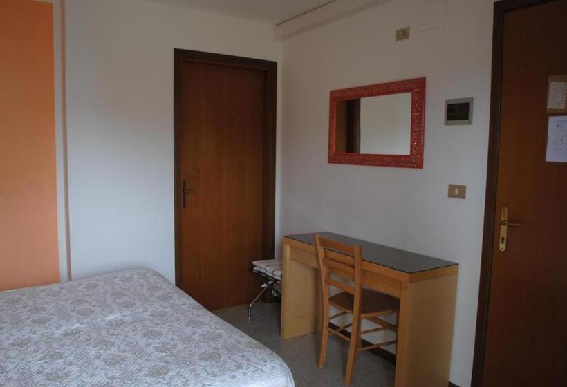 ホテル Villa Augusta