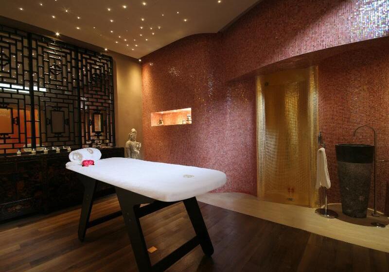 בית מלון כפרי Villa E Palazzo Aminta