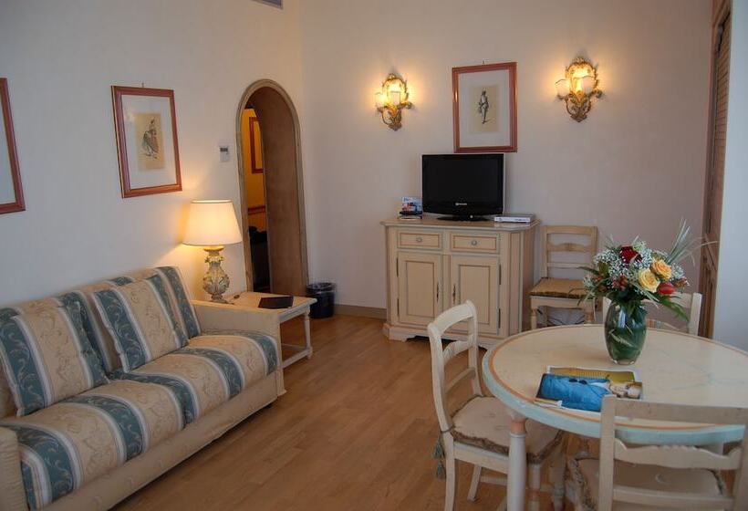 هتل Villa Laguna