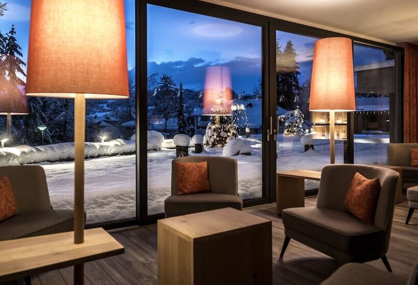 Отель Waldrast Dolomites