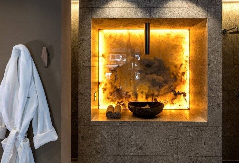 Отель Waldrast Dolomites