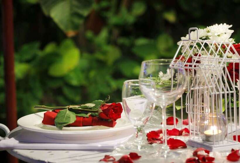 호텔 Wina Holiday Villa Kuta Bali