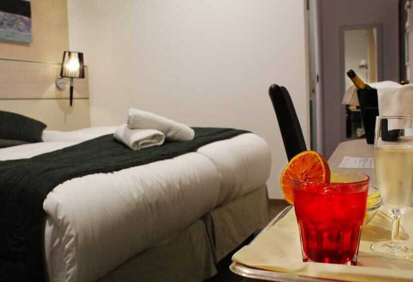 إقامة Coccodrillo Hotel & Apartments