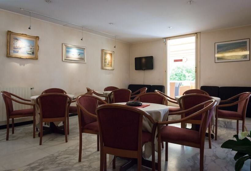 レジデンス Coccodrillo Hotel & Apartments