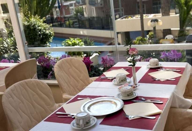 إقامة Coccodrillo Hotel & Apartments