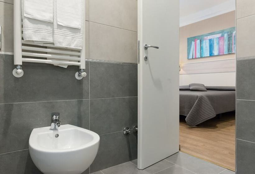 إقامة Coccodrillo Hotel & Apartments