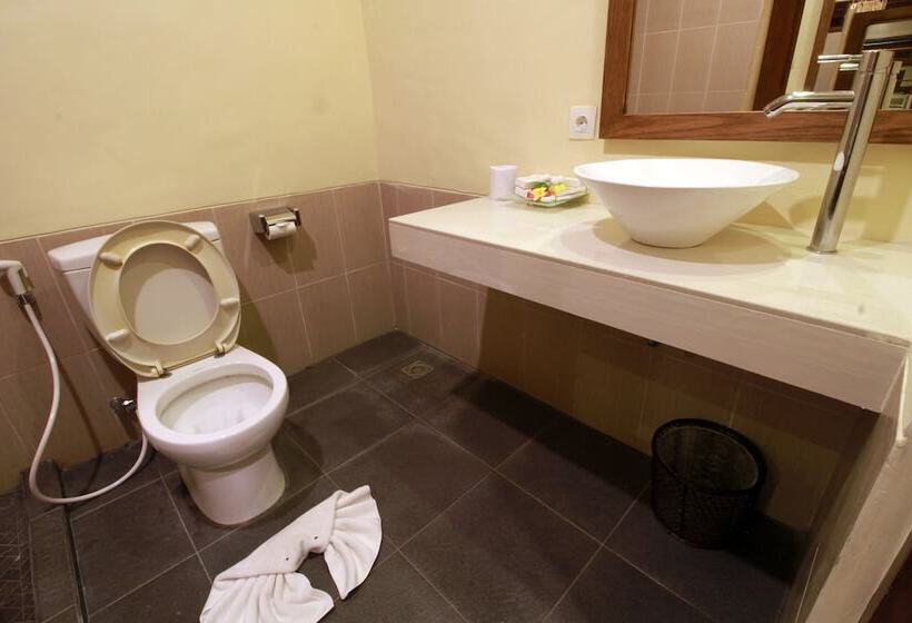 Diwangkara Beach Hotel And Resort