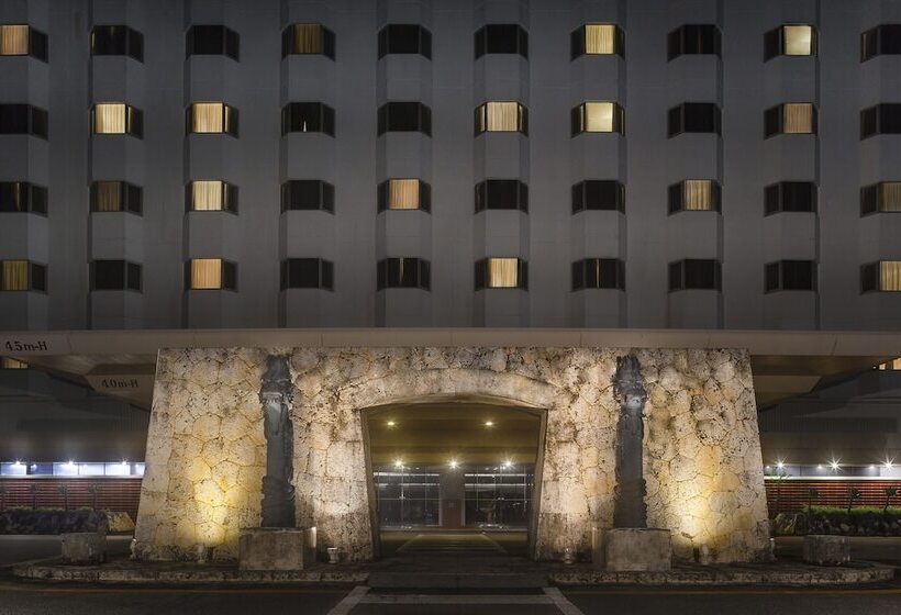 Doubletree By Hilton Hotel Naha Shuri Castle