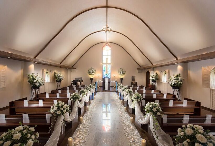 Doubletree By Hilton Hotel Naha Shuri Castle