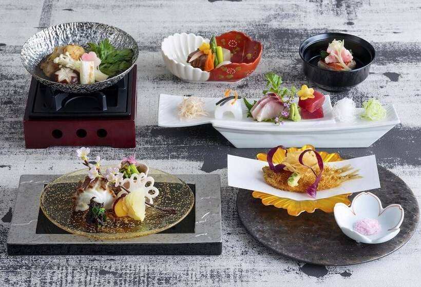 Doubletree By Hilton Hotel Naha Shuri Castle