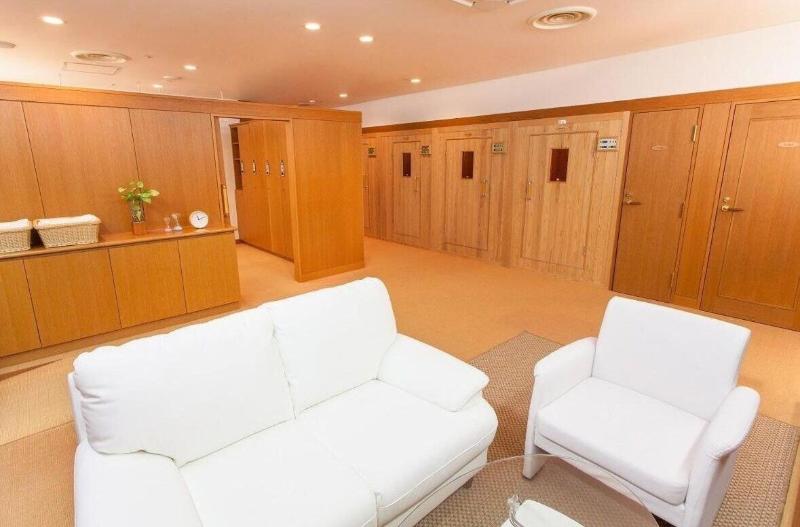 בית מלון כפרי Akita Castle