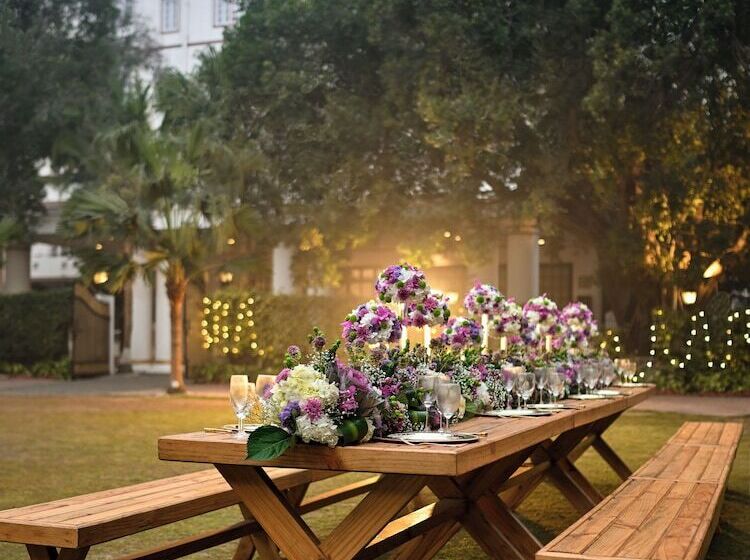 Отель Ambassador, New Delhi   Ihcl Seleqtions