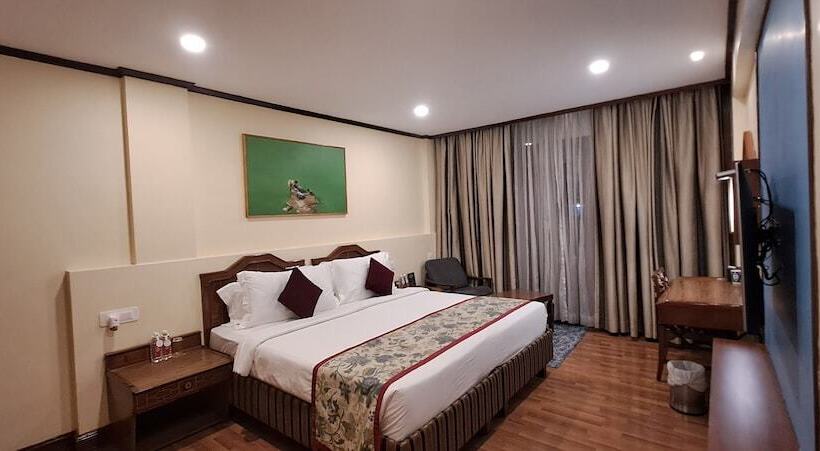 Отель Ambassador Pallava