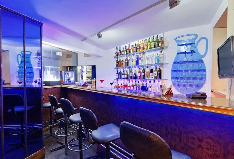 هتل Ambassador Pallava