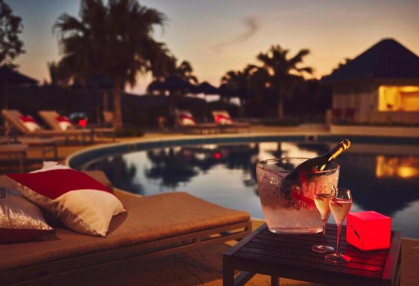 Отель Ana Intercontinental Manza Beach Resort, An Ihg