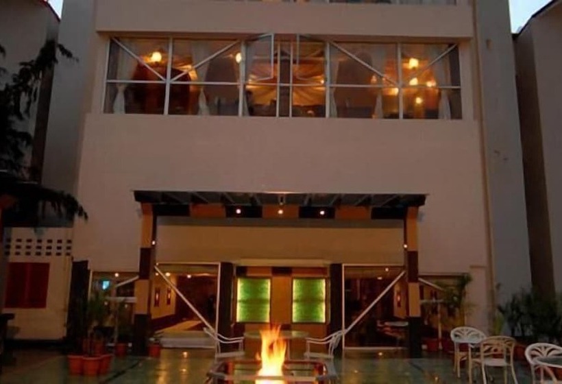 فندق Arif Castles