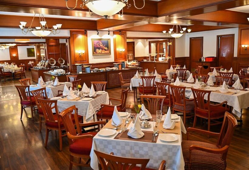 ホテル The Carlton Kodaikanal