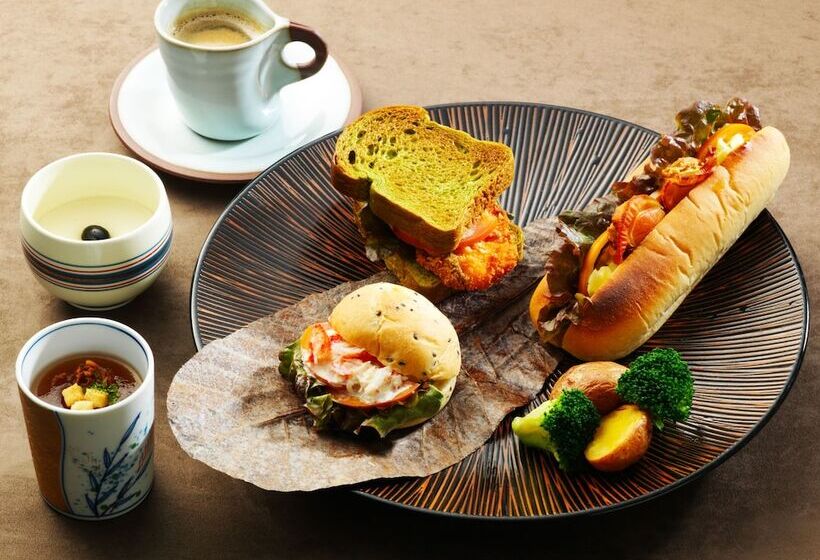 فندق Century Royal