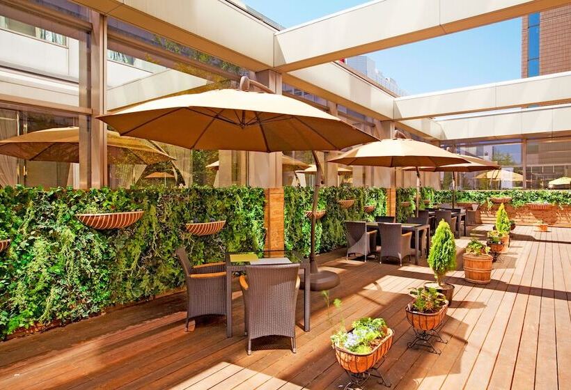 בית מלון כפרי Century Royal