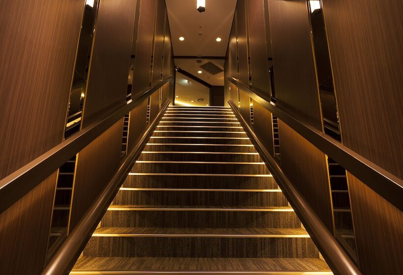 فندق Century Royal