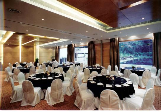 호텔 Edenpark New Delhi