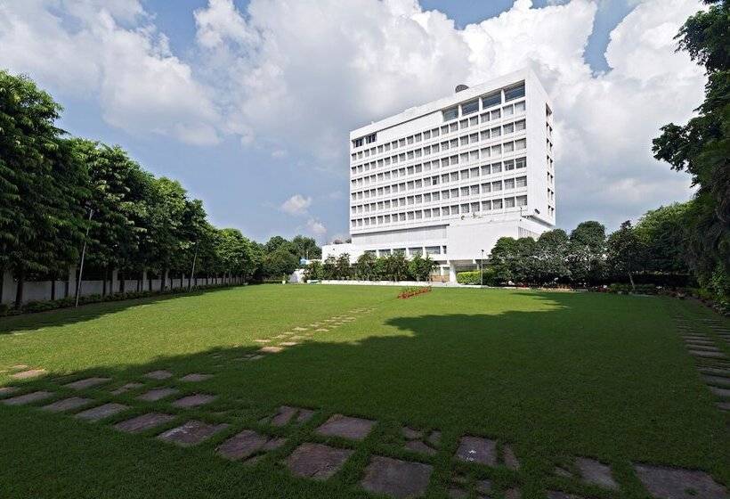 ホテル Clarks Avadh