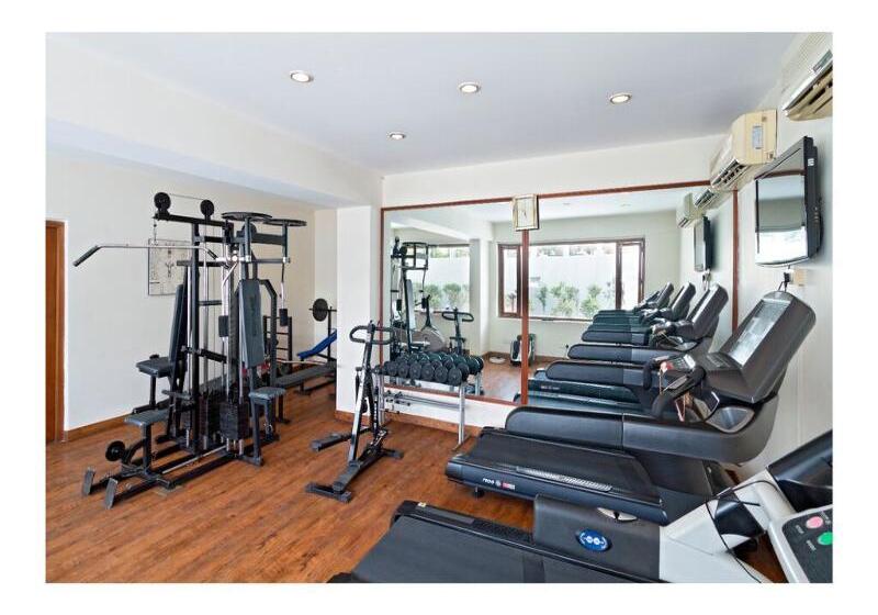 ホテル Clarks Avadh