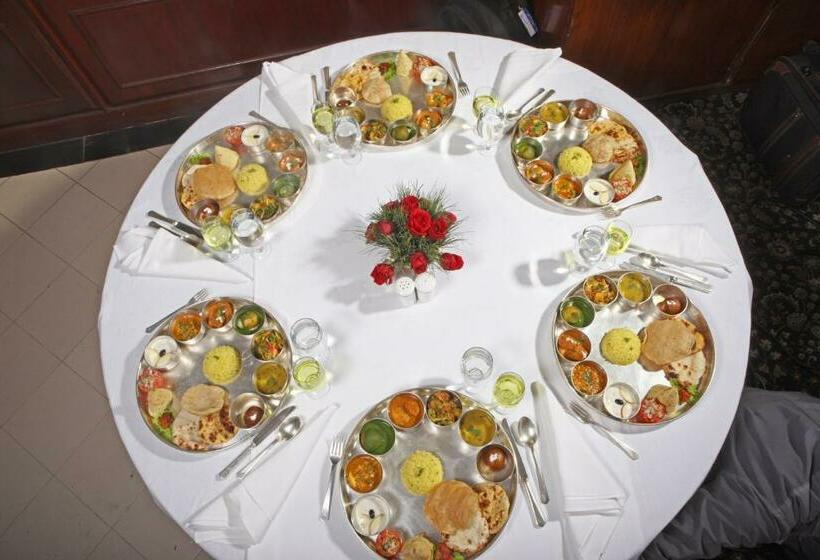 酒店 Clarks Varanasi Limited