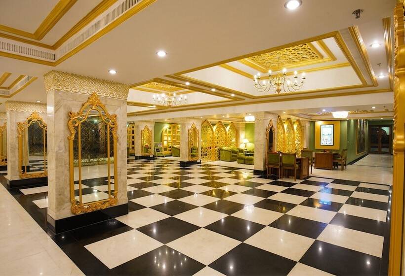 هتل Clarks Shiraz