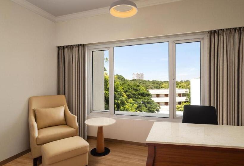 فندق Courtyard By Marriott Tiruchirappalli
