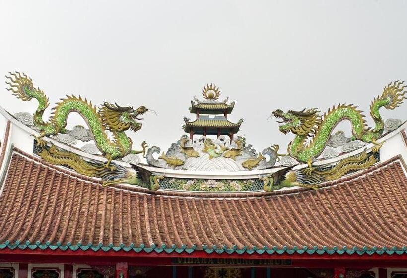 호텔 Danau Toba International