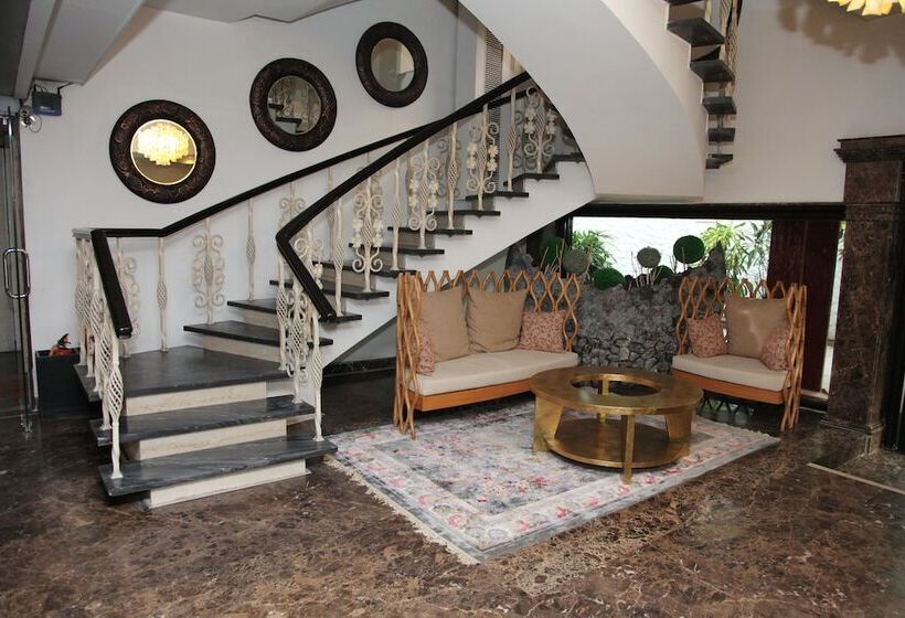 Отель Diplomat, Chanakyapuri New Delhi A Boutique