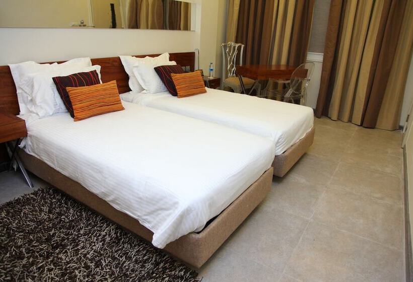 Отель Diplomat, Chanakyapuri New Delhi A Boutique