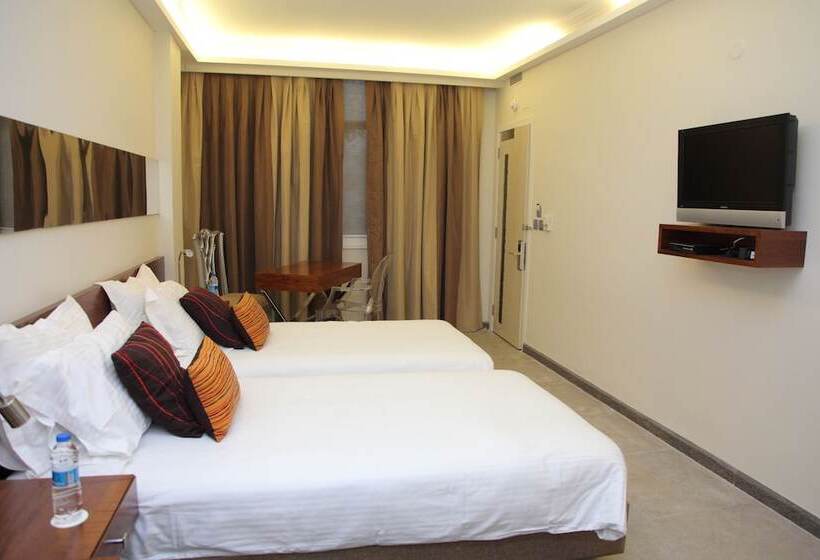 Отель Diplomat, Chanakyapuri New Delhi A Boutique