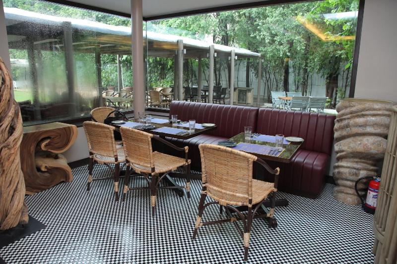 Отель Diplomat, Chanakyapuri New Delhi A Boutique