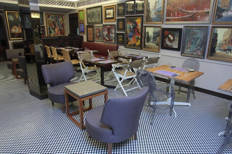 Отель Diplomat, Chanakyapuri New Delhi A Boutique