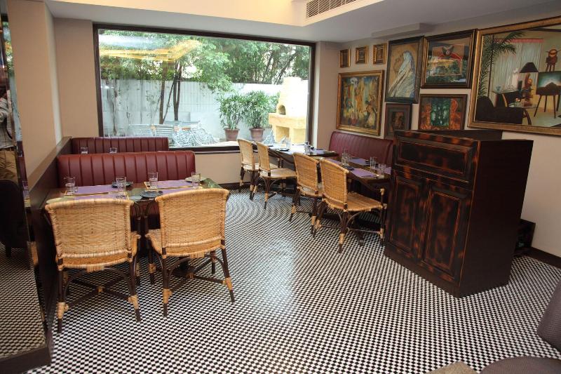 Отель Diplomat, Chanakyapuri New Delhi A Boutique