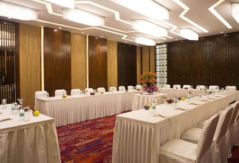 Fariyas Hotel Mumbai , Colaba