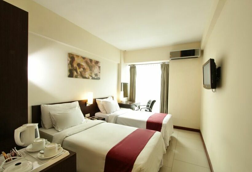 ホテル Garuda Plaza