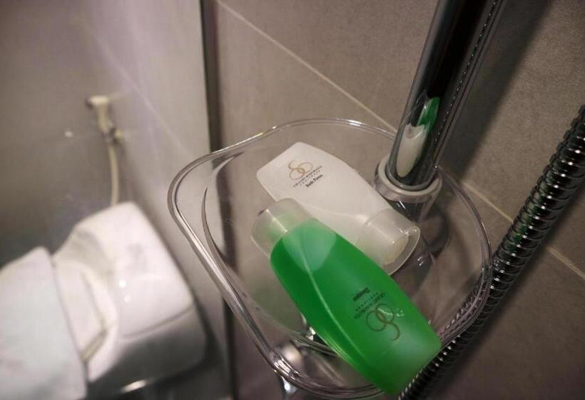 هتل Grand Mahkota