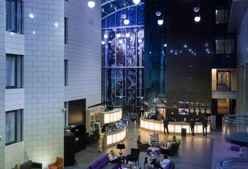 هتل Hótel Reykjavík Grand