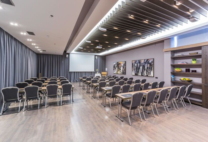 هتل Hótel Reykjavík Grand