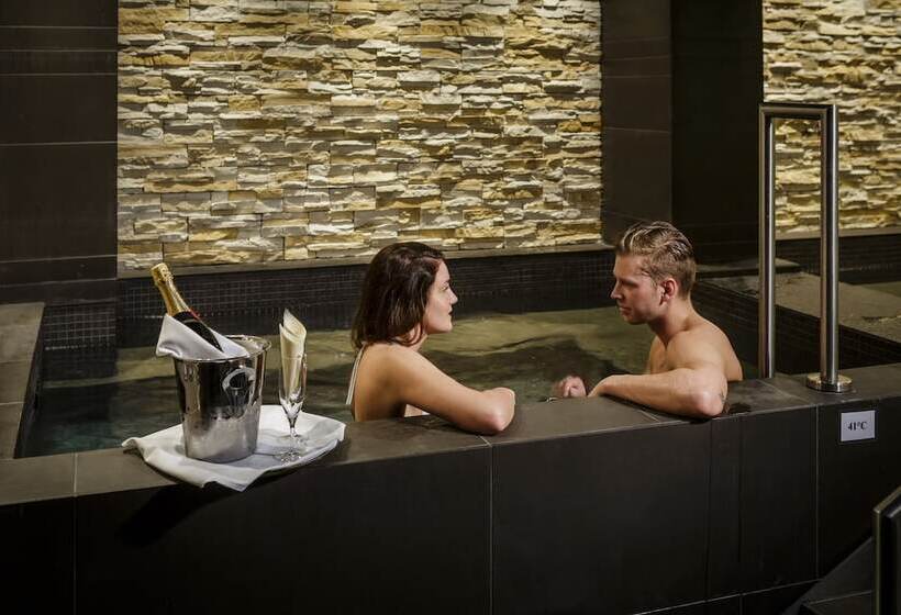 هتل Hótel Reykjavík Grand