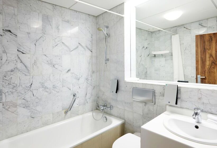 هتل Hótel Reykjavík Grand