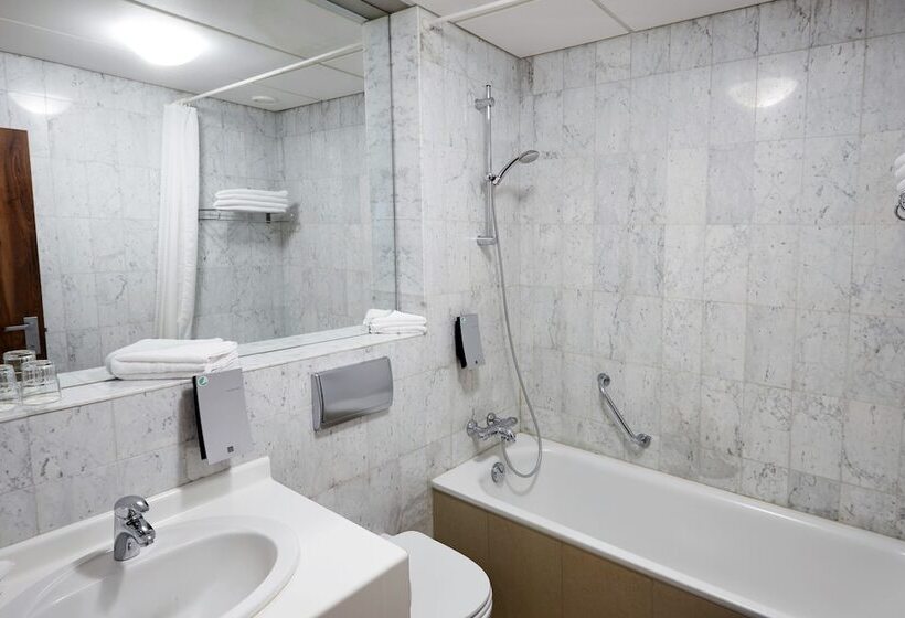 هتل Hótel Reykjavík Grand