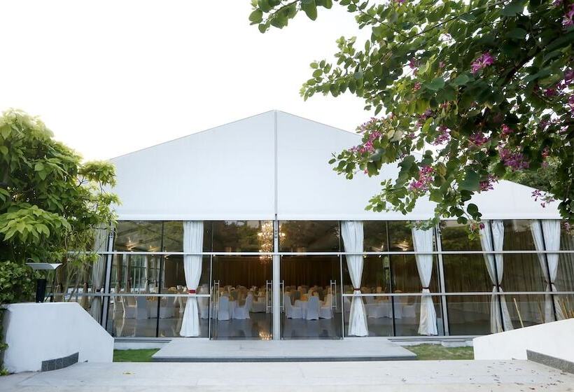 Отель Greenpark Visakhapatnam