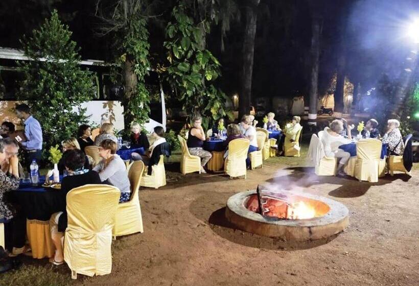 בית מלון כפרי The Ashhok Hassan